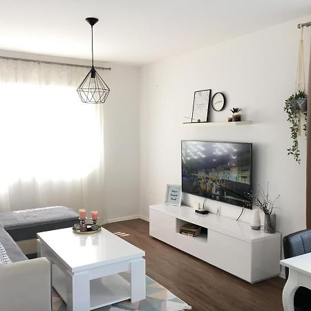 Cozy And Charming Apt. Sarajevo Appartement Buitenkant foto
