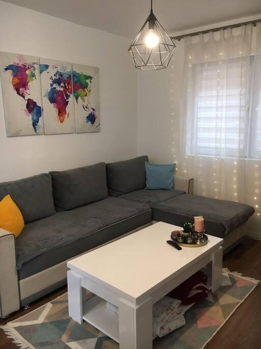 Cozy And Charming Apt. Sarajevo Appartement Buitenkant foto