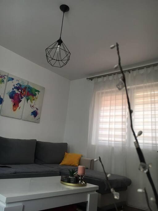 Cozy And Charming Apt. Sarajevo Appartement Buitenkant foto
